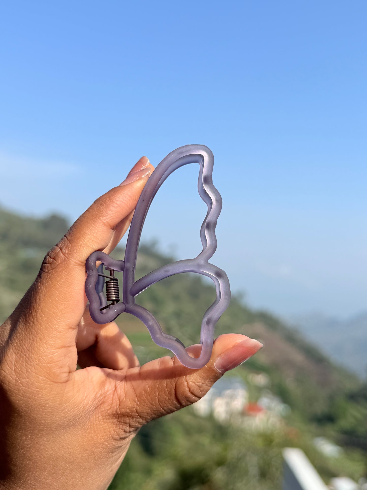 Luna Flutter Clip